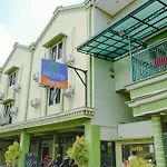 Oyo Life 2508 Alba Suites Homestay Syariah