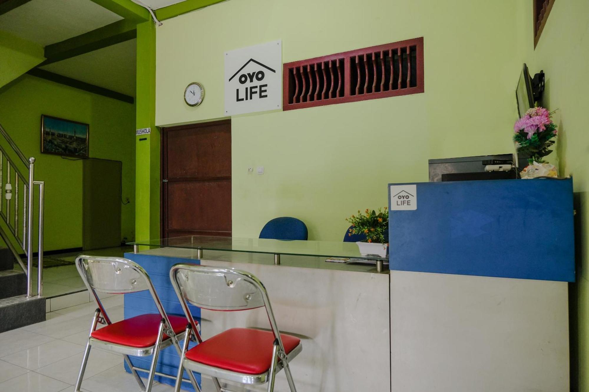 Oyo Life 2508 Alba Syariah 2* Tulungagung