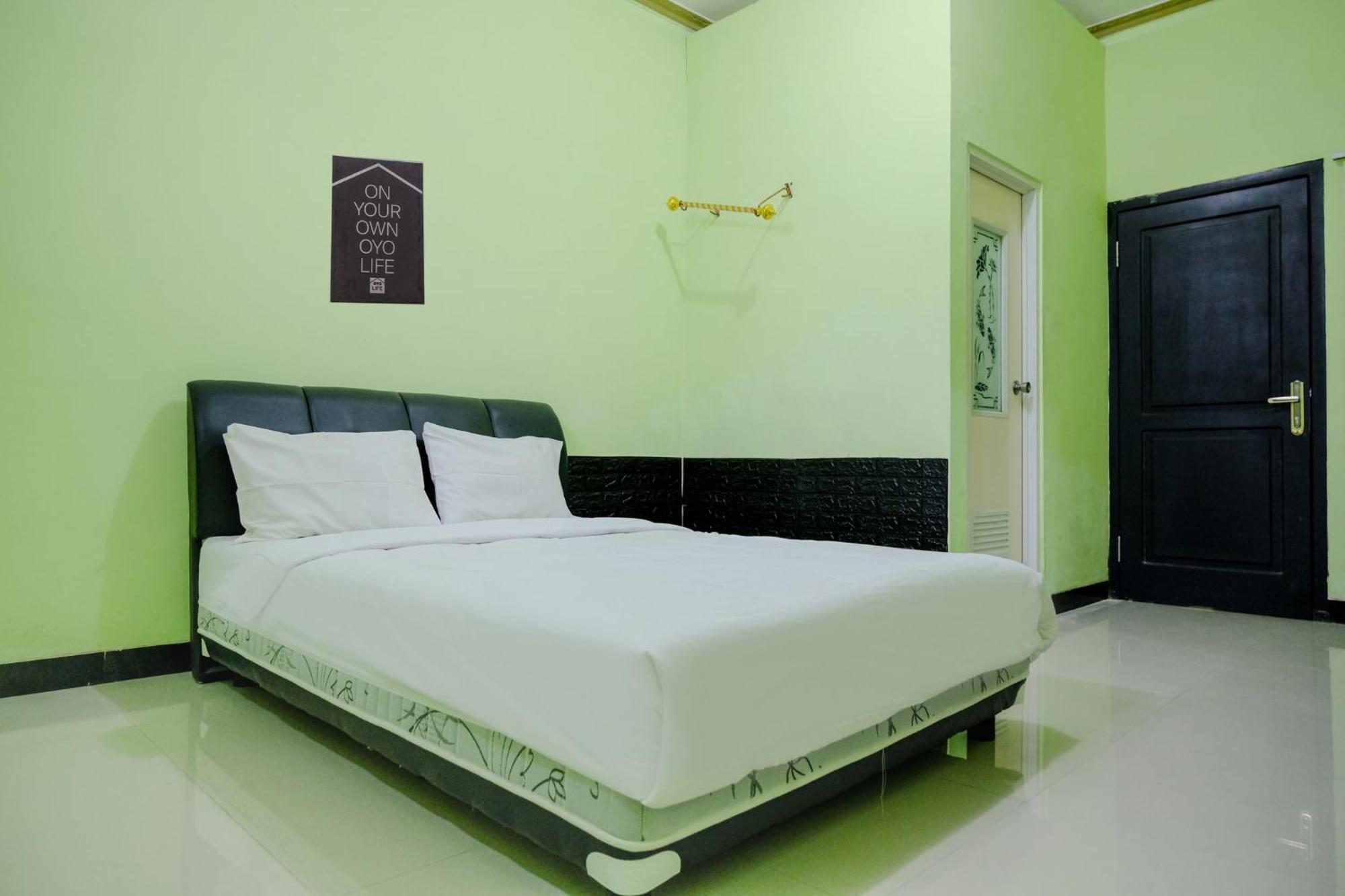 Oyo Life 2508 Alba Syariah Hotel